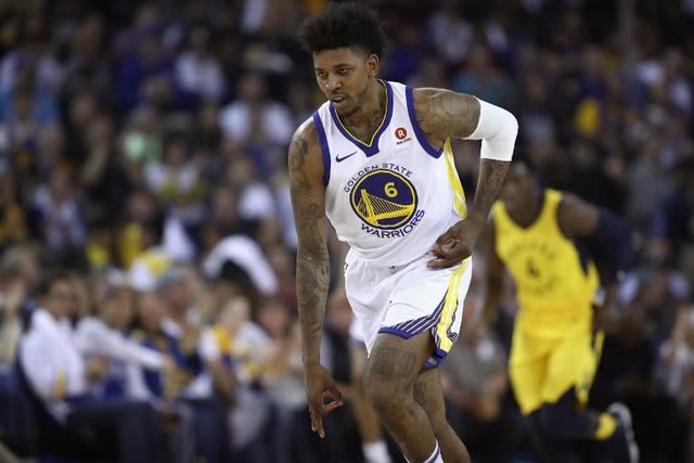 NBA总决赛G3-尼克斯VS马刺 美国总统特朗普现身观战